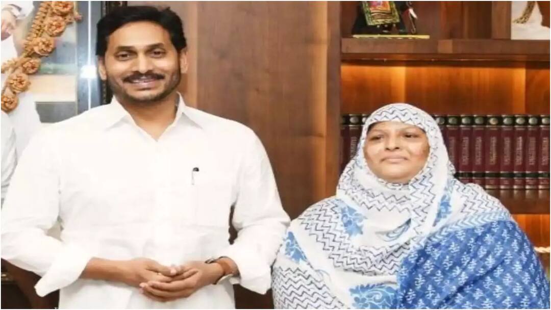 YSRCP MLC Resigns: వైసీపీకి మరో బిగ్ షాక్, మండలి డిప్యూటీ ఛైర్పర్సన్ జకియా ఖానం రాజీనామా MLC Zakia Khanam resigned to YSRCP YSRCP MLC Resigns: వైసీపీకి మరో బిగ్ షాక్, మండలి డిప్యూటీ ఛైర్పర్సన్ జకియా ఖానం రాజీనామా