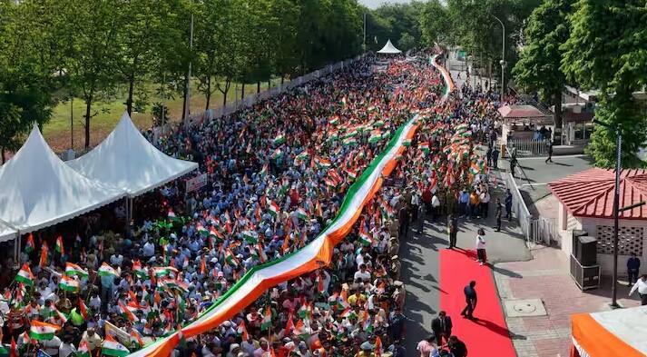 મુખ્યમંત્રી યોગી આદિત્યનાથે કહ્યું કે ભાજપ દ્વારા સૈનિકોના સન્માનમાં તિરંગા યાત્રા શરૂ કરવામાં આવી છે. આ તિરંગો ભારતના ગૌરવ, સન્માન અને બહાદુરીનું પ્રતીક છે. તિરંગા  પ્રત્યે આદર વ્યક્ત કરવા, સૈનિકોને સર્વોચ્ચ સન્માન આપવા અને પીએમ મોદી પ્રત્યે કૃતજ્ઞતા વ્યક્ત કરવા માટે આજથી યુપીમાં તિરંગા યાત્રા શરૂ થઈ રહી છે.