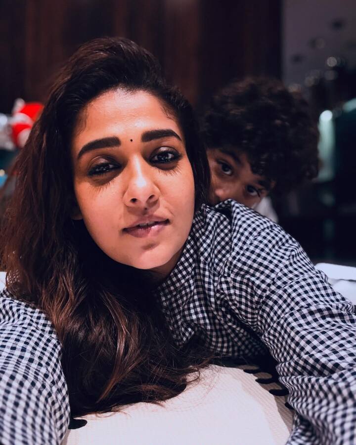 குழந்தை பிறந்த பிறகு பெரும்பாலும் குழந்தையுடன் இருக்கும் புகைப்படத்தை நயன்தாரா இன்ஸ்டாவில் பதிவிட்டு வந்தார். படப்பிடிப்பு இல்லாத நாட்களில் சுற்றுலா செல்வதை வாடிக்கையாக கொண்டிருந்தனர்.