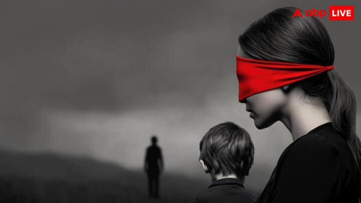 सोशल मीडिया पर घटना का पता लगने के बाद यूजर्स भड़क गए. एक यूजर ने लिखा...ऐसी औरत को भी समुद्र में फेंक देना चाहिए. एक और यूजर ने लिखा...तांत्रिक को हत्या के आरोप में गिरफ्तार कर फांसी देनी चाहिए.