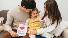 Parents-Children Relationship: মা-বাবা সন্তানদের মধ্যে ভেদাভেদ করেন, সারাজীবন রয়ে যায় সেই দাগ, বলছে গবেষণা