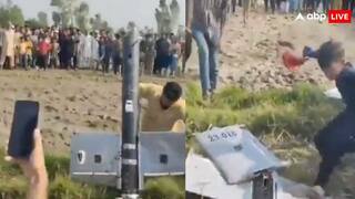 अपने ही देश के ड्रोन को लात मारने लगे पाकिस्तानी, वीडियो हो रहा वायरल