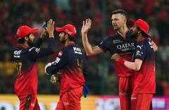 RCB :  आरसीबीचं टेन्शन मिटलं, ऑस्ट्रेलियाच्या वेगवान गोलंदाजाबाबत मोठी अपडेट, विराट कोहलीचं 'ते' स्वप्न पूर्ण होणार