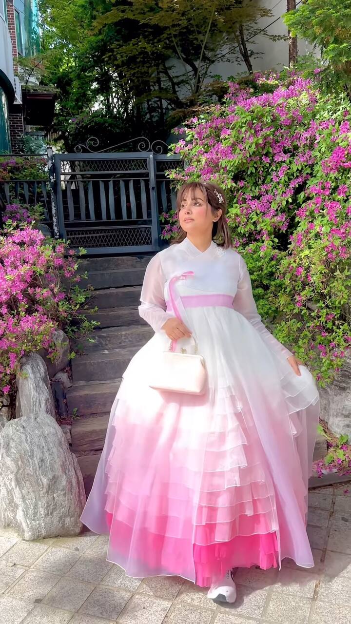 She is on a trip to South Korea with her boyfriend Rocky Jaiswal, recreating famous K-drama scenes.