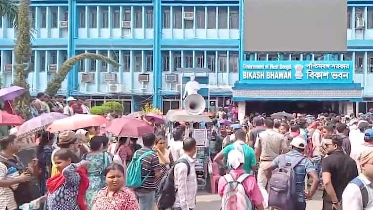Kolkata: Clashes Break Out Between Teachers, Police At Education Department HQ; Several Injured