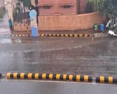 રાજકોટમાં વરસાદે ધબધબાટી બોલાવીઃ રીબડાથી મવડી સુધી મેઘરાજા મહેરબાન, ગ્રામ્યમાં પાક નુકસાન, શહેરમાં શેરીઓમાં પાણી ભરાયા!