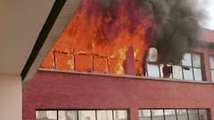 दिल्ली के पीतमपुरा में गुरु गोविंद सिंह कॉलेज ऑफ कॉमर्स में लगी भीषण आग, कूलिंग ऑपरेशन जारी