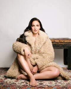 Elli Avrram PHOTO: લેટેસ્ટ ફોટોશૂટમાં એલી અવરામે પાર કરી બોલ્ડનેસની તમામ હદો