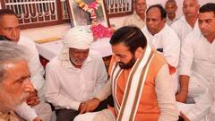 शहीद दिनेश शर्मा को श्रद्धांजलि देने नगला मोहम्मदपुर पहुंचे सीएम नायब सिंह सैनी, बदल दिया गांव का नाम