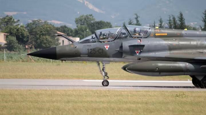 આ બંદીવાન સૈનિકો યુદ્ધ પૂરું ન થાય ત્યાં સુધી દુશ્મન દેશ સાથે રહે છે. અટકાયત કરનાર દેશ તેના દેશને સૈનિક વિશે માહિતી આપે છે.