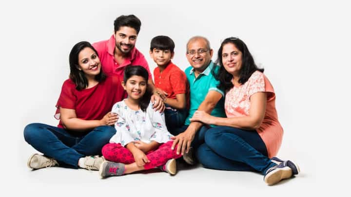 শৈশবেই যেহেতু চরিত্রগঠন হয়, তাই শৈশবকালে শিশুমনে কী চলে, মা-বাবার কোন আচরণে তারে মনে কী প্রভাব পড়ে, তাও পরখ করে দেখেন গবেষকরা।