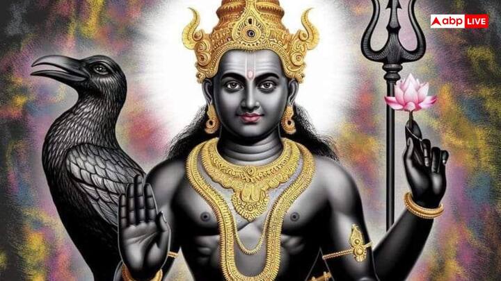 ज्येष्ठ अमावस्या के दिन चंद्रमा वृषभ राशि में उच्च के होंगे और सूर्य और बुध भी इसी राशि में स्थित रहेंगे. यह विशेष योग दर्शाता है कि ग्रहों के राजा सूर्य, रानी चंद्रमा और राजकुमार बुध एक साथ होंगे, जिससे दांपत्य जीवन में सामंजस्य और प्रेम बढ़ने के शुभ संकेत मिलते हैं.