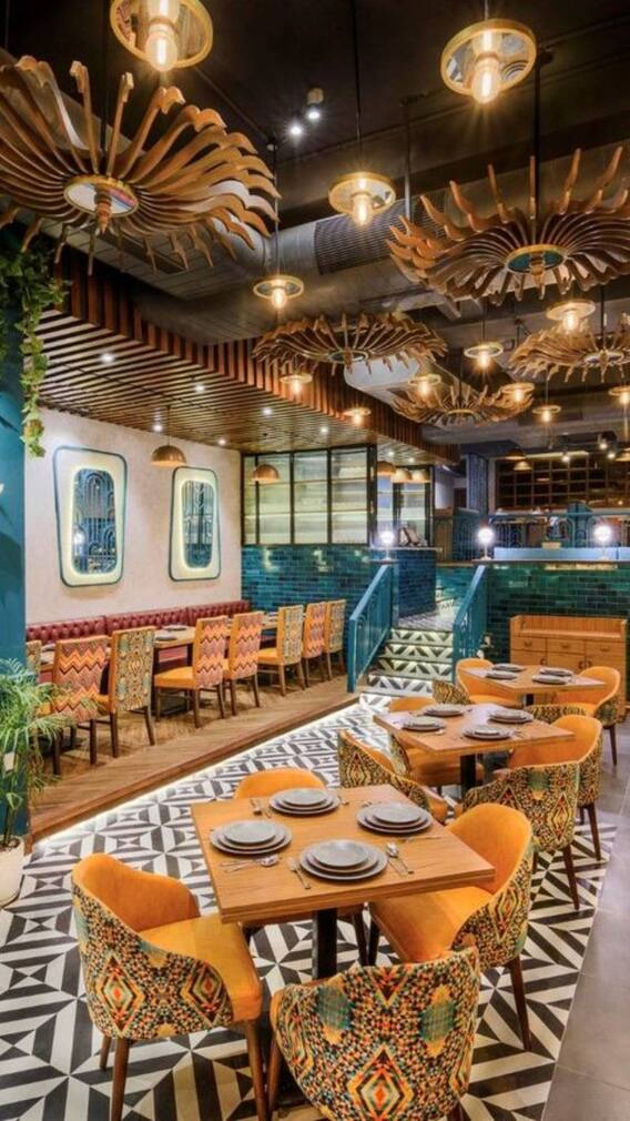 नोएडा में कपल्स के लिए टॉप रोमांटिक कैफे जहां बिताएं यादगार पल