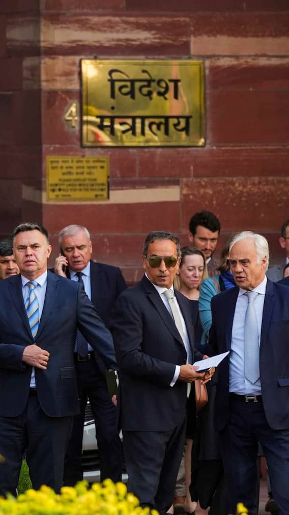 विदेश मंत्रालय में कैसे मिलती है नौकरी?