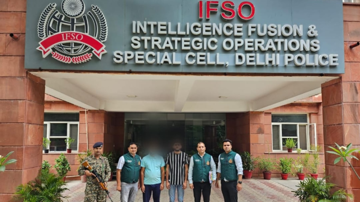 दिल्ली पुलिस की IFSO यूनिट ने स्टॉक मार्केट के नाम पर चल रही धोखाधड़ी का किया पर्दाफाश, समझें ठगी का पूरा खेल
