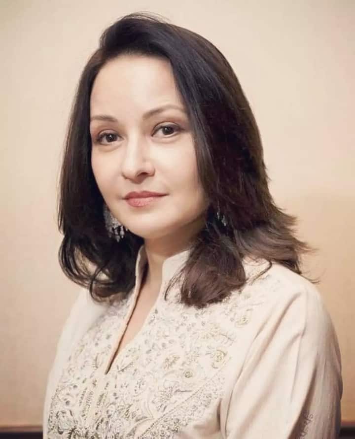 बॉलीवुड फिल्म इंडस्ट्री के बाद जेबा को जब काम मिलना बंद हो गया तब उन्होंने अपना रुख पाकिस्तान की तरफ कर लिया और पूरी तरह से वहीं रहने लगीं. वहां पर जेबा ने टीवी से लेकर फिल्मों में छोटे-छोटे किरदार निभाना शुरू कर दिए.