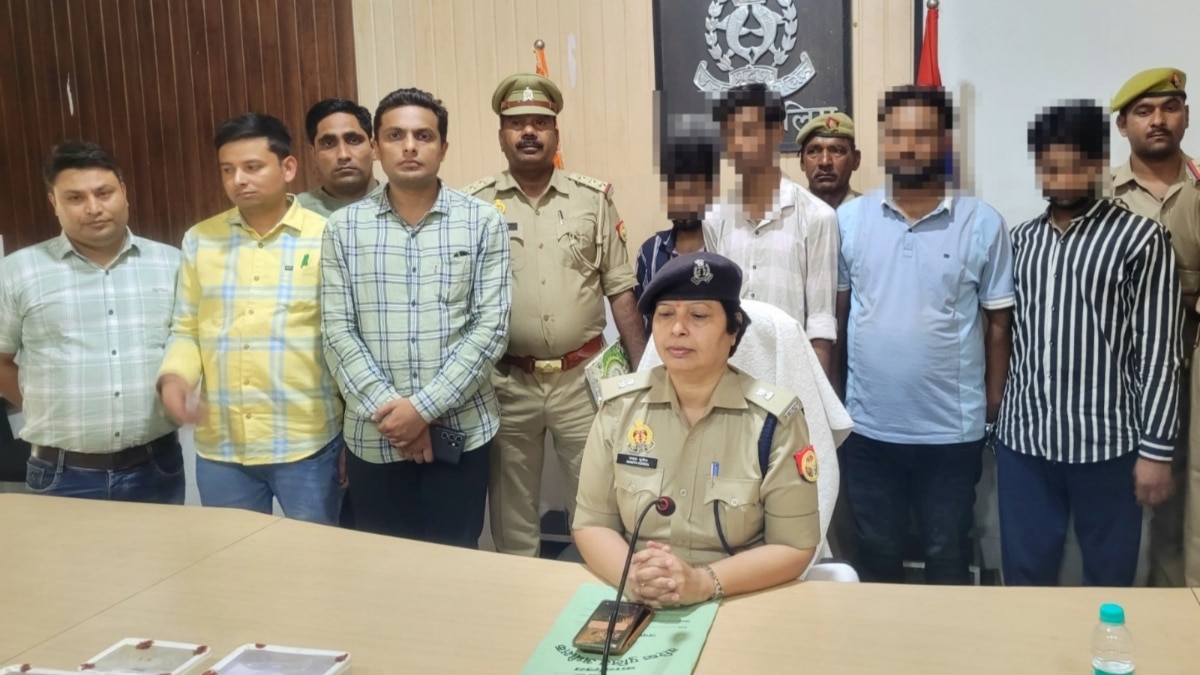 अलीगढ़ में साइबर ठग गैंग का भंडाफोड़, नोएडा से ली थी हाईटेक ठगी की ट्रेनिंग, चार गिरफ्तार