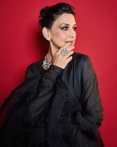 Sonali Bendre : 90 च्या दशकातील मुलांची क्रश…, सोनाली ब्रेंद्रेच्या ग्लॅमरस लूकने वेधल्या चाहत्यांच्या नजरा!