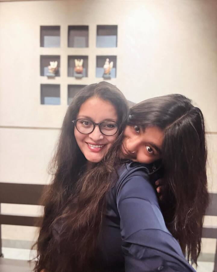 సోషల్ మీడియాలో యాక్టివ్ గా ఉండే రేణుదేశాయ్ దేశభక్తిని చాటుకోండి అంటూ ఓ పోస్ట్ పెట్టారు..ఇప్పుడది వైరల్ అవుతోంది