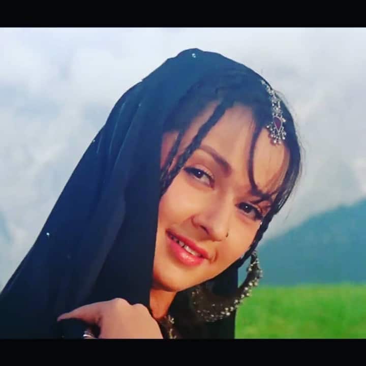 इसके बाद जेबा बख्तियार मशहूर एक्टर, डांसर जावेद जाफरी से मुंबई में मिली थी. साल 1989 में एक्ट्रेस ने छुप कर जावेद जाफरी से शादी कर ली थी, लेकिन शादी के दो साल बाद ही दोनों ने अपने आप को अलग करने का फैसला लिया और दूर हो गए.
