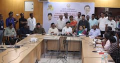 TN 10th Result 2025: வெளியான 10ஆம் வகுப்பு முடிவுகள்; தொடர்ந்து பின்தங்கும் வட மாவட்டங்கள்- இதுதான் காரணமா? உண்மை என்ன?