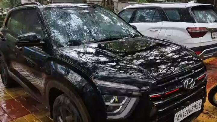 मारणे टोळीचा प्रमुख गजा मारणेसह टोळीतील इतर सदस्यांच्या गाड्या पोलिसांनी जप्त केल्या आहेत. त्यामध्ये, दुचाकीसह अलिशान चारी चाकी गाड्यांचाही समावेश आहे.