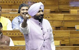 ਆਪ ਦੇ ਅੱਧੇ ਤੋਂ ਵੱਧ ਵਿਧਾਇਕ ਨਸ਼ਾ ਮਾਫੀਆ ਦੇ ਸਾਥੀ, ਗੈਰਕਾਨੂੰਨੀ ਵਪਾਰ ਰਾਹੀਂ ਕਮਾ ਰਹੇ ਨੇ ਪੈਸੇ, ਰਵਨੀਤ ਬਿੱਟੂ ਦਾ ਵੱਡਾ ਇਲਜ਼ਾਮ