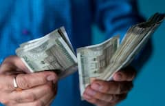 8th Pay Commission: 2.86 ફિટમેન્ટ ફેક્ટર બાદ પણ કર્મચારીઓના પગારમાં થશે સામાન્ય વધારો, જાણો કારણ