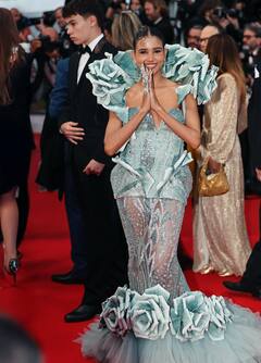 Nancy Tyagi Shines at Cannes 2025: नैंसी त्यागी का कान्स में जलवा, खुद का बनाया ऐसा गाउन पहना जिसे देख बड़े-बड़े डिजाइनर्स भी शर्मा जाएं