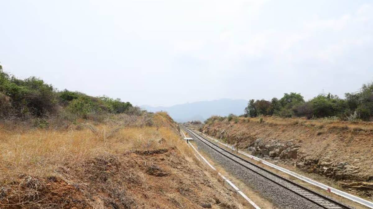 ஐயப்ப பக்தர்களுக்கு குட் நியூஸ்.. விரைவில் திண்டுக்கல் To சபரிமலைக்கு ரயில் சேவை.. மகிழ்ச்சியில் 3 மாவட்ட மக்கள்