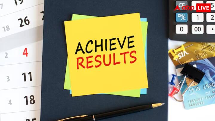 इसके अलावा बोर्ड की आधिकारिक वेबसाइट पर अगर एसएमएस सुविधा की जानकारी हो तो दिए गए नंबरों पर बस अपना रोल नंबर एसएमएस करके आप अपना रिजल्ट अपने मैसेज बॉक्स में ही देख पाएंगे.