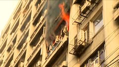 Kolkata Fire News: এসি থেকে দাউদাউ আগুন, লেলিহান শিখার গ্রাসে বেকবাগানের বহুতল, কালো ধোঁয়ায় ঢাকল এলাকা