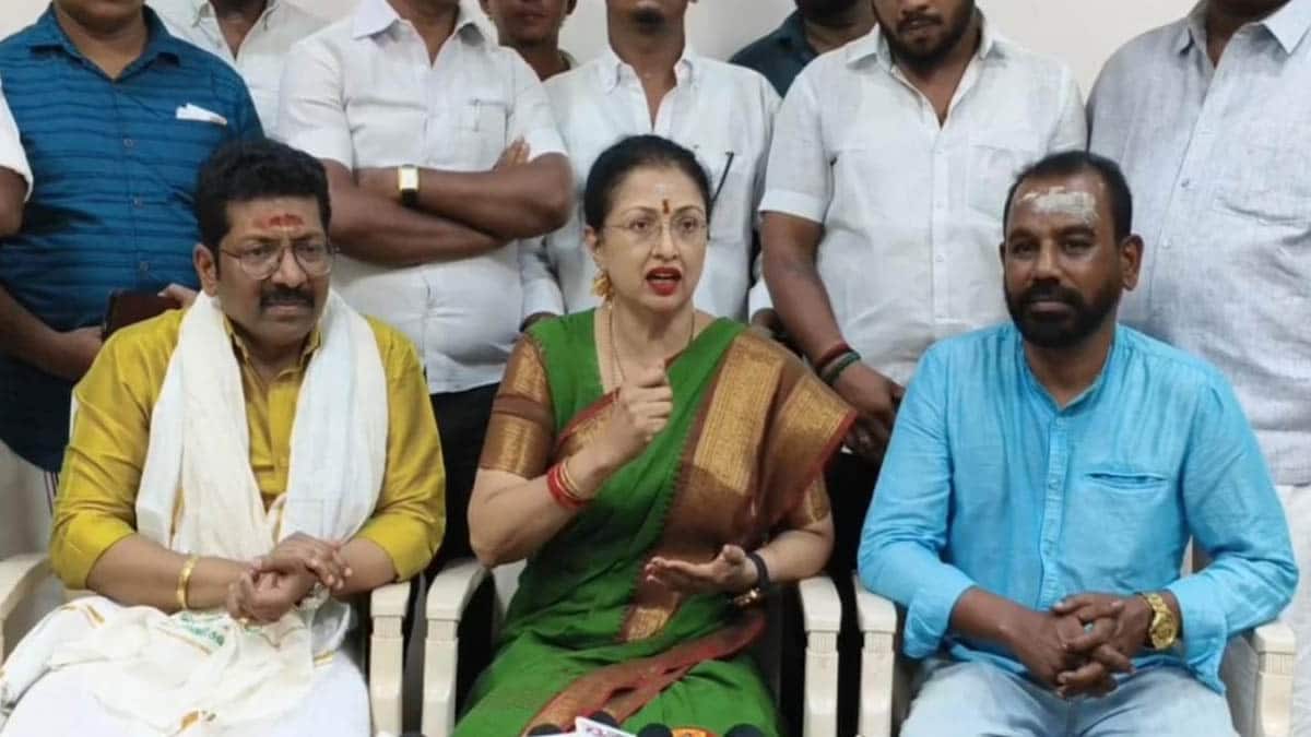 சட்டம்-ஒழுங்கு இருக்கிறதா? மலர்களுடன் போட்டோ எடுத்து கொண்டிருக்கிறார் முதல்வர் - நடிகை கௌதமி