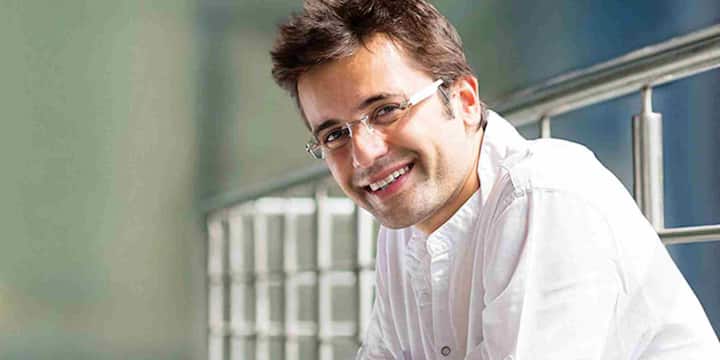 संदीप माहेश्वरी एक प्रेरक वक्ता, उद्यमी और फोटोग्राफर हैं, जिनके यूट्यूब चैनल पर 28.5 मिलियन से अधिक सब्सक्राइबर्स हैं. उनके चैनल पर प्रेरणादायक वीडियो, व्यक्तिगत विकास, और उद्यमिता से जुड़े कंटेंट उपलब्ध हैं. खास बात यह है कि संदीप अपने यूट्यूब चैनल से कोई कमाई नहीं करते. उनका चैनल दुनिया का सबसे बड़ा गैर-लाभकारी यूट्यूब चैनल माना जाता है.