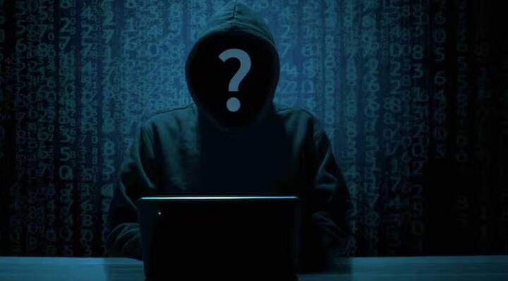 ਇਹ ਸਭ ਉਦੋਂ ਸ਼ੁਰੂ ਹੋਇਆ ਜਦੋਂ ਇੰਜੀਨੀਅਰ ਸ਼ੁਭਰਾ ਜੇਨਾ ਨੇ 8 ਮਈ ਨੂੰ ਇੱਕ ਔਨਲਾਈਨ ਵਰਗੀਕ੍ਰਿਤ ਸਾਈਟ 'ਤੇ ਆਪਣਾ ਪੁਰਾਣਾ ਸੋਫਾ 10,000 ਰੁਪਏ ਵਿੱਚ ਵੇਚਣ ਲਈ ਇੱਕ ਇਸ਼ਤਿਹਾਰ ਪੋਸਟ ਕੀਤਾ। ਜਲਦੀ ਹੀ ਇੱਕ ਵਿਅਕਤੀ ਨੇ ਸੰਪਰਕ ਕੀਤਾ ਤੇ ਆਪਣੇ ਆਪ ਨੂੰ 