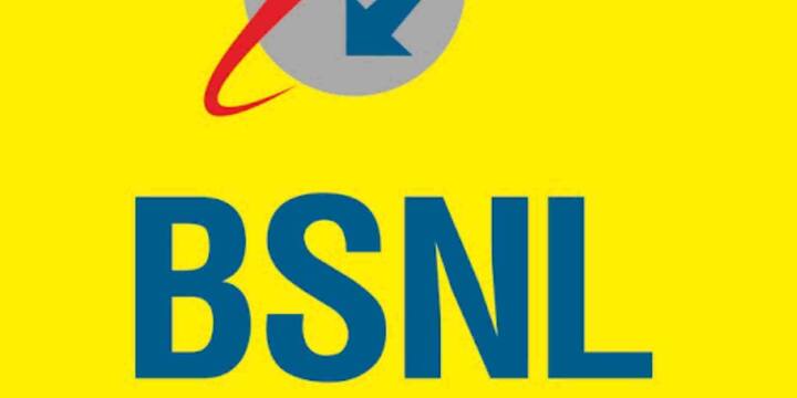 BSNL का 947 रुपये वाला रिचार्ज प्लान उन यूजर्स के लिए है जो लंबे समय तक फोन रिचार्ज करने की झंझट से बचना चाहते हैं. पहले यह प्लान 997 रुपये का था, लेकिन अब इसमें 50 रुपये की छूट दी गई है.