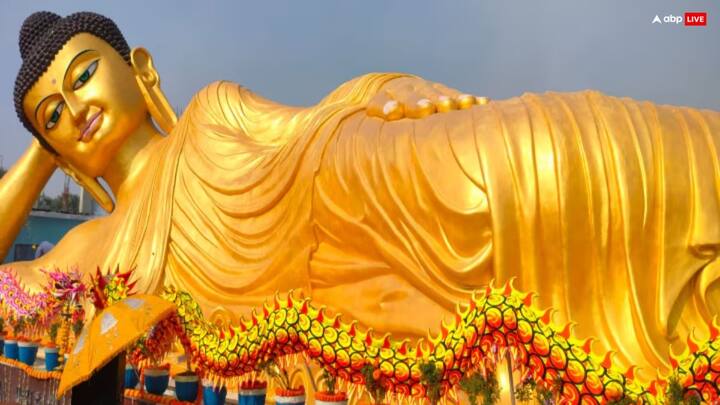 महान बुद्ध प्रतिमा - भारत की सबसे लंबी स्लिपिंग बुद्ध की मूर्ति गया में मौजूद है. इस मूर्ति की लंबाई 110 फुट और ऊंचाई 30 फुट है.