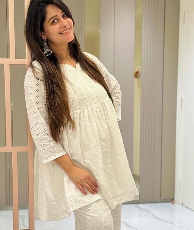 एक्ट्रेस ने एक इंटरव्यू के दौरान कहा था, “हां मैंने इस्लाम धर्म कबूल किया है. लेकिन मैंने इस्लाम कब और क्यों कबूल किया इससे किसी को कोई फर्क नहीं पड़ना चाहिए. ये मेरा पर्सनल मामला है और मैं इसे लेकर मीडिया में ज्यादा बात नहीं करना चाहती.”