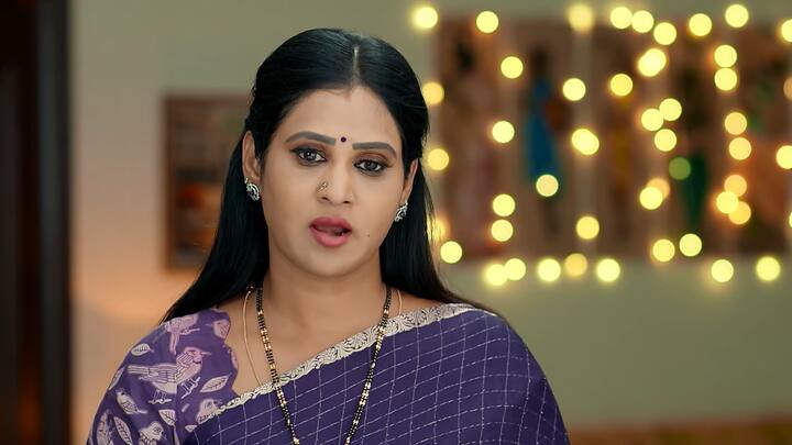 డ్యూటికి బయలుదేరిన అప్పుని అడ్డుకుని క్లాస్ వేస్తుంది ధాన్యలక్ష్మి. తను ఉద్యోగం మానేసి  కోడలిగా బాధ్యతలు నిర్వర్తించాలి.  నా కొడుకుతో కాపురం చేయాలి, పిల్లల్ని కనాలి అని పెద్ద క్లాస్ వేస్తుంది. మమ్మల్ని మాలా బతకనీ..మా నిర్ణయాలు మమ్మల్ని తీసుకోనివ్వండి అంటాడు కళ్యాణ్.