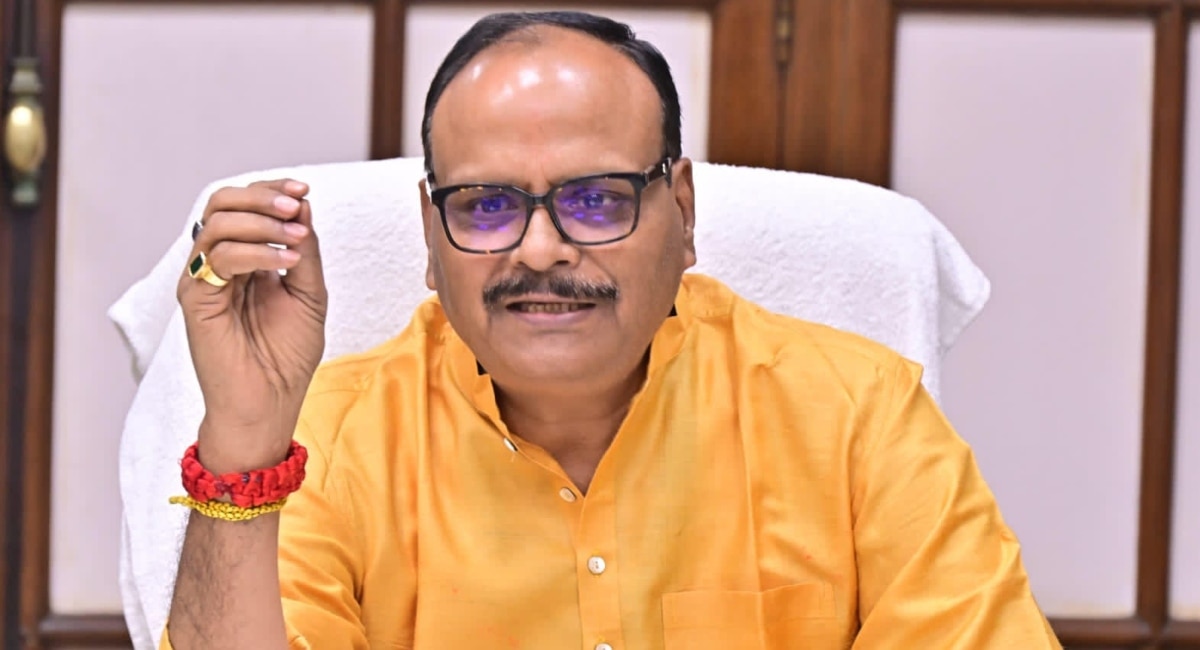 ब्रजेश पाठक पर सपा की अभद्र टिप्पणी के बाद सियासी बवाल, अब डिप्टी CM ने डिंपल यादव का लिया नाम