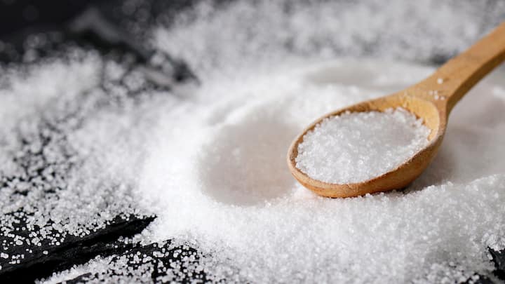 6. Cut Down On Salt In Your Diet: Too much sodium causes the body to retain fluid which raises the blood pressure. Make sure that you read labels of processed foods before eating and prefer homecooked meals. (Image Source: Canva)