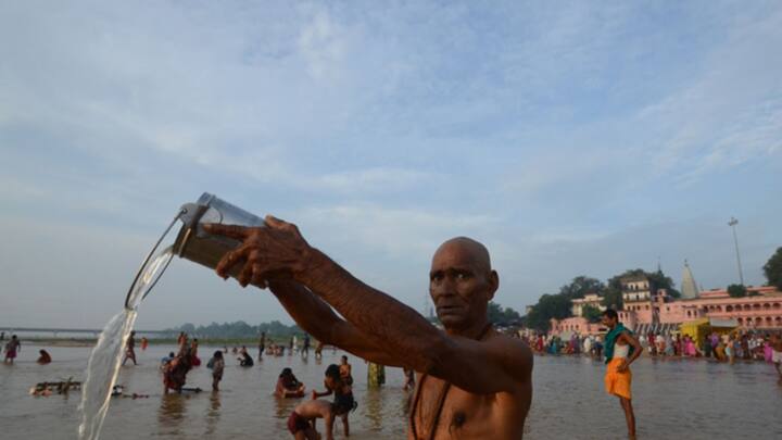 এতে গয়াসুর বলে, ‘আপনি আমার শরীরে বাস করুন। এতে আমার দিকে তাকানো মাত্র সকলের পাপ ধুয়েমুছে সাফ হয়ে যাবে। পাপীও পুণ্যাত্মায় পরিণত হবে, স্বর্গলাভ করবে’।