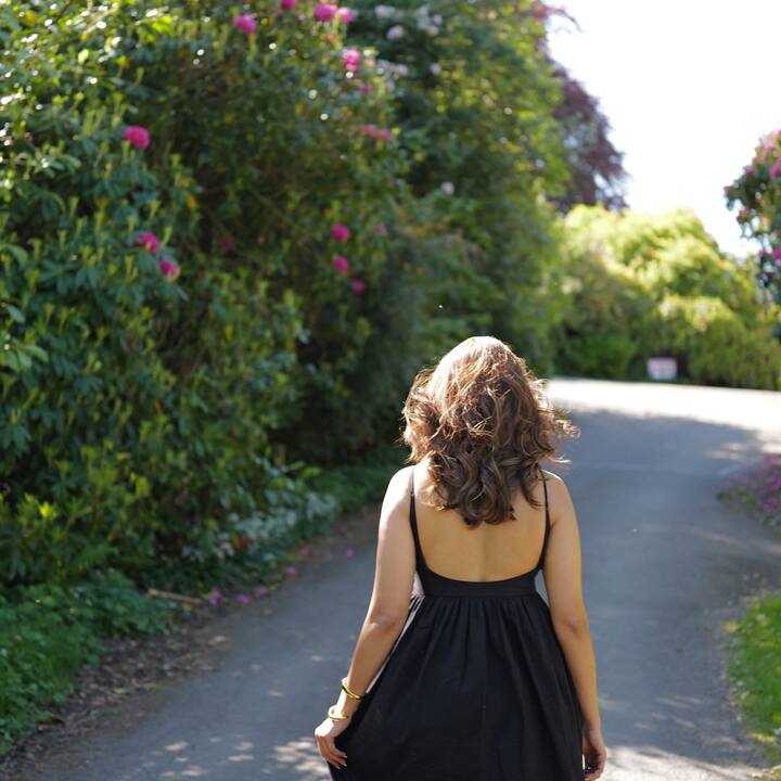 2019 मध्ये 'सुपर 30' आणि 'बाटला हाऊस' या हिंदी चित्रपटांमधून तिने मुख्य प्रवाहातील चित्रपटसृष्टीत प्रवेश केला. 2022 मध्ये 'सीता रामम' या तेलुगू चित्रपटात तिच्या भूमिकेसाठी तिला 'फिल्मफेअर बेस्ट अॅक्ट्रेस – तेलुगू' पुरस्कार मिळाला.