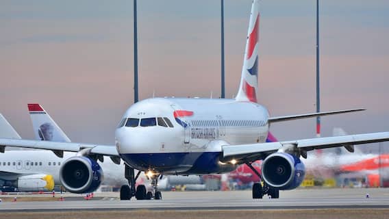 Lufthansa flight: ஷாக்.. வானில் மயங்கிய விமானி, ஆளில்லாமல் பறந்த ஏர்பஸ் விமானம் - அந்தரத்தில் 200 பயணிகள்
