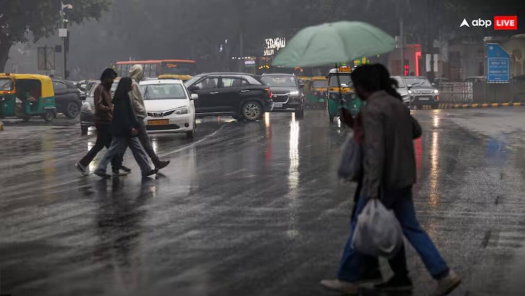 Heavy Rain in Mumbai and Thane yellow alert from meteorological department Monsoon 2025 Weather updates Mumbai Thane Rain alert: हवामान खात्याचा मुंबई आणि ठाण्याला महत्त्वाचा इशारा, सकाळपासून तुफान पावसाच्या सरी