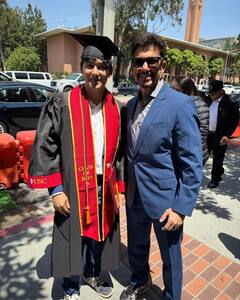 माधुरी दीक्षित ने पति संग अटेंड की बेटे की ग्रेजुएशन सेरेमनी, बर्थडे का जश्न हुआ दोगुना