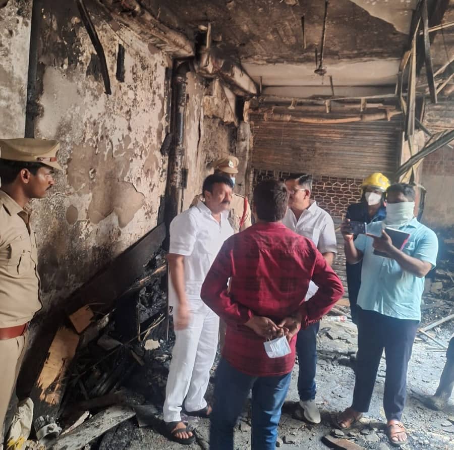KCR on Fire Accident: అగ్నిప్రమాద ఘటనపై కేసీఆర్ దిగ్భ్రాంతి, ముందస్తు జాగ్రత్తలు తీసుకోవాలని కేటీఆర్ సూచన