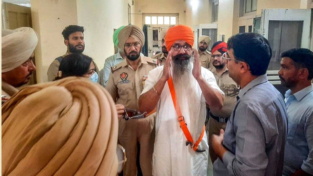 राजोआना की दया याचिका वापस नहीं लेगी SGPC, मुख्यमंत्री बेअंत सिंह हत्या मामले में सुनाई गई थी फांसी की सजा Balwant Singh Rajoana SGPC will not withdraw mercy petition sentenced to death in murder case CM Beant Singh राजोआना की दया याचिका वापस नहीं लेगी SGPC, मुख्यमंत्री बेअंत सिंह हत्या मामले में सुनाई गई थी फांसी की सजा