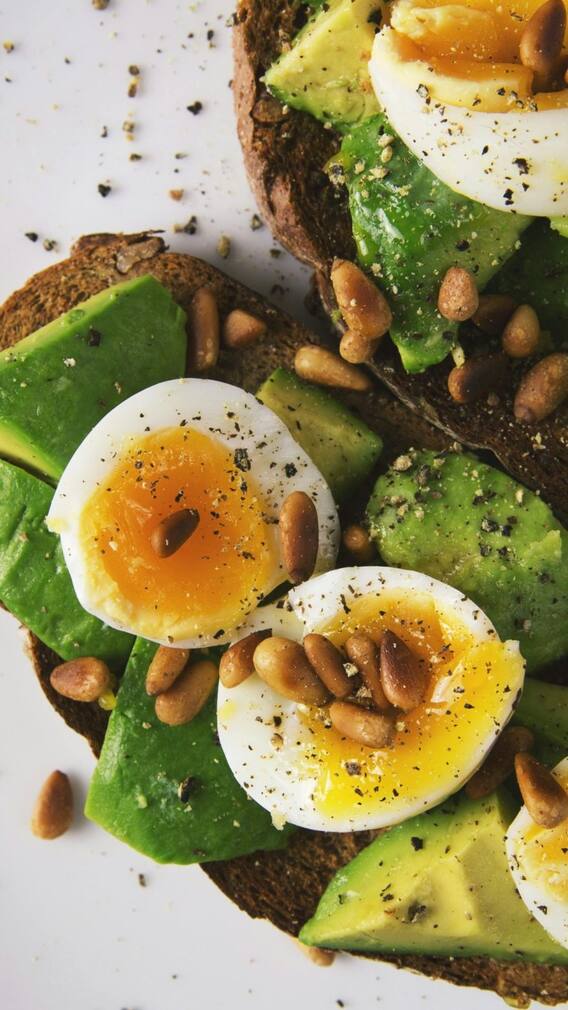 হাঁচি শুরু হয়ে যায় যখন-তখন, নাজেহাল হয়ে যান আপনি, কীসের অভাব জানেন?