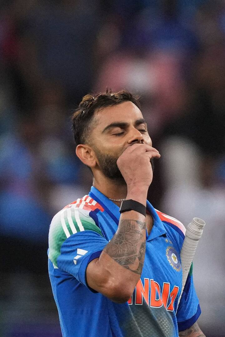 वहीं अब रैना को उम्मीद है कि सरकार कोहली को भारतीय क्रिकेट के प्रति पिछले डेढ़ दशक की सेवाओं के लिए सर्वोच्च नागरिक पुरस्कार, भारत रत्न देगा. कोहली ने पिछले डेढ़ दशक में क्रिकेट के मैदान में कई कीर्तिमान रचे हैं.